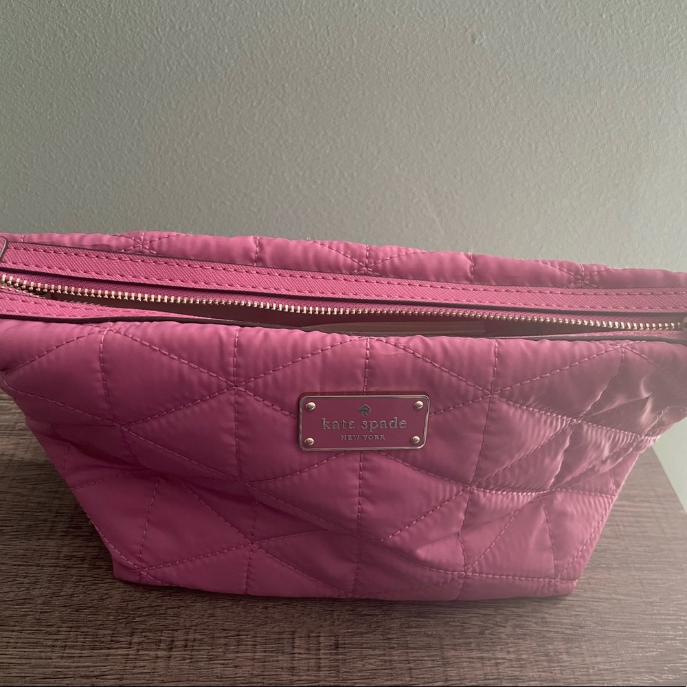 Kate Spade Wilson Road Jodi medium cosmetic bag